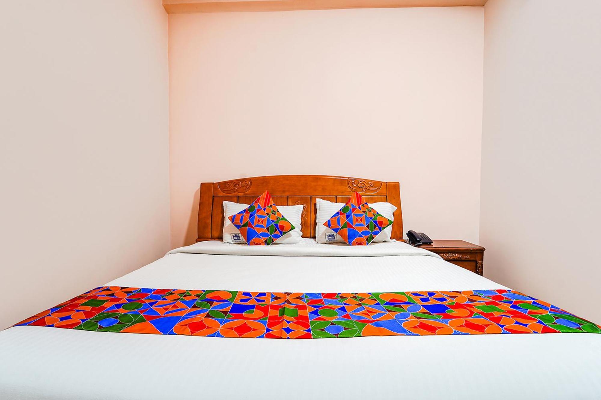 Fabexpress Uv Residency - 700M From Coimbatore International Airport Irugur Εξωτερικό φωτογραφία